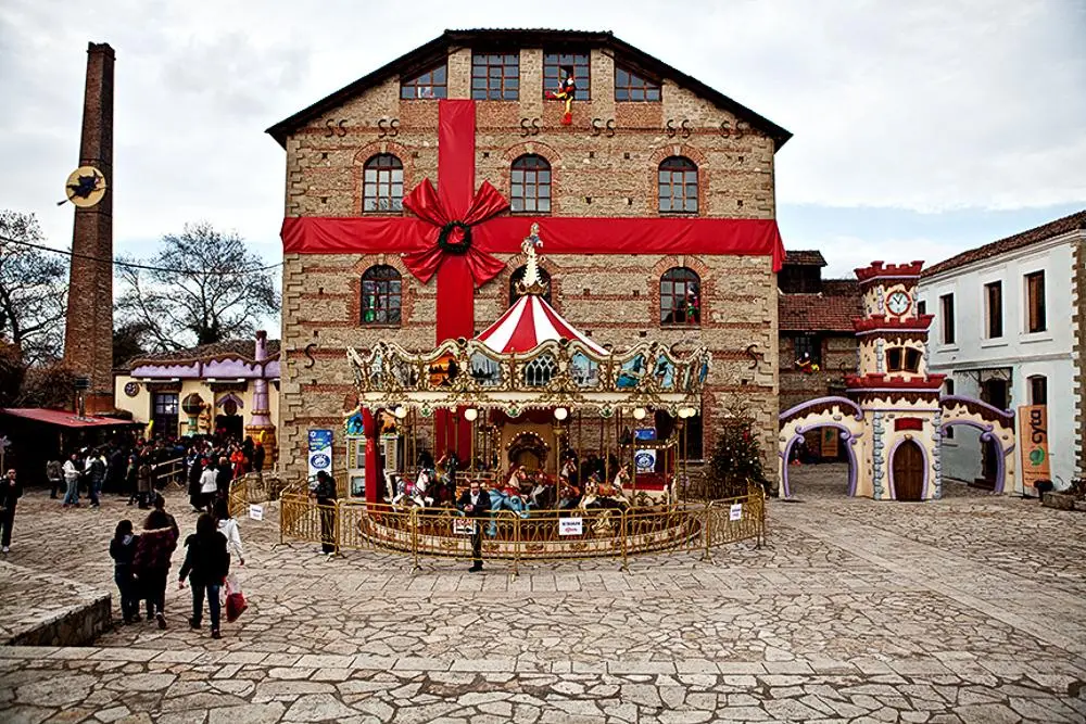 ΤΡΙΗΜΕΡΗ ΕΚΔΡΟΜΗ ΛΑΡΙΣΑ-ΜΕΤΕΩΡΑ-Ο ΜΥΛΟΣ ΤΩΝ ΞΩΤΙΚΩΝ-ΠΟΡΤΑΡΙΑ-ΜΑΚΡΥΝΙΤΣΑ-ΒΟΛΟΣ  ΘΕΟΦΑΝΕΙΑ 2026